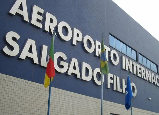 Aeroporto Salgado Filho volta a operar ininterruptamente