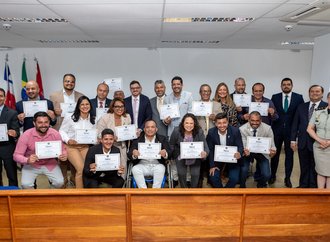 Brasil recebe primeiro lote de vacinas atualizadas contra variante da Covid-19