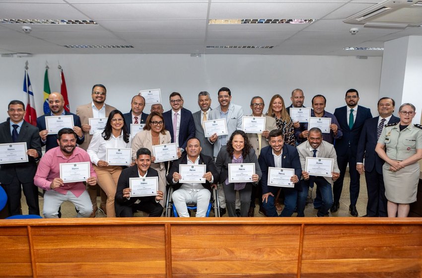 Brasil recebe primeiro lote de vacinas atualizadas contra variante da Covid-19